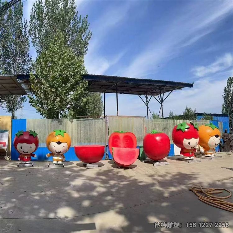農(nóng)場(chǎng)樂(lè)園各種西紅柿雕塑造型 有卡通也有仿真還有半塊番茄造型 農(nóng)場(chǎng)樂(lè)園各種西紅柿雕塑造型 有卡通也有仿真還有半塊番茄造型